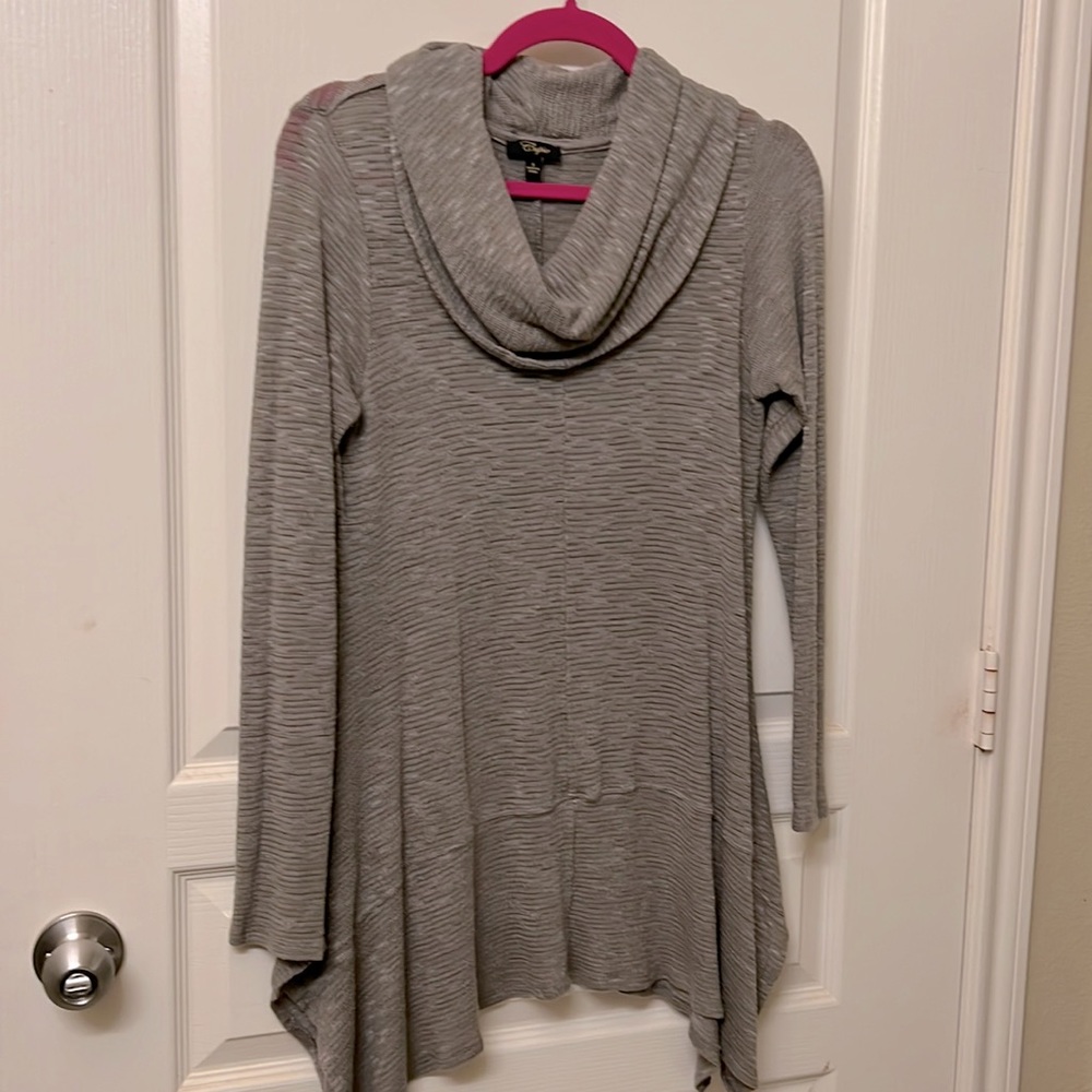 Dark beige / greige turtle neck